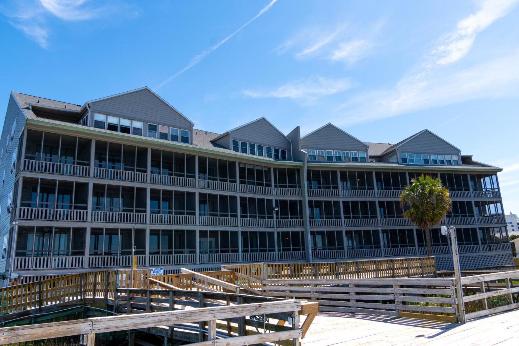 Sea Watch Inn At The Landing Garden City Экстерьер фото