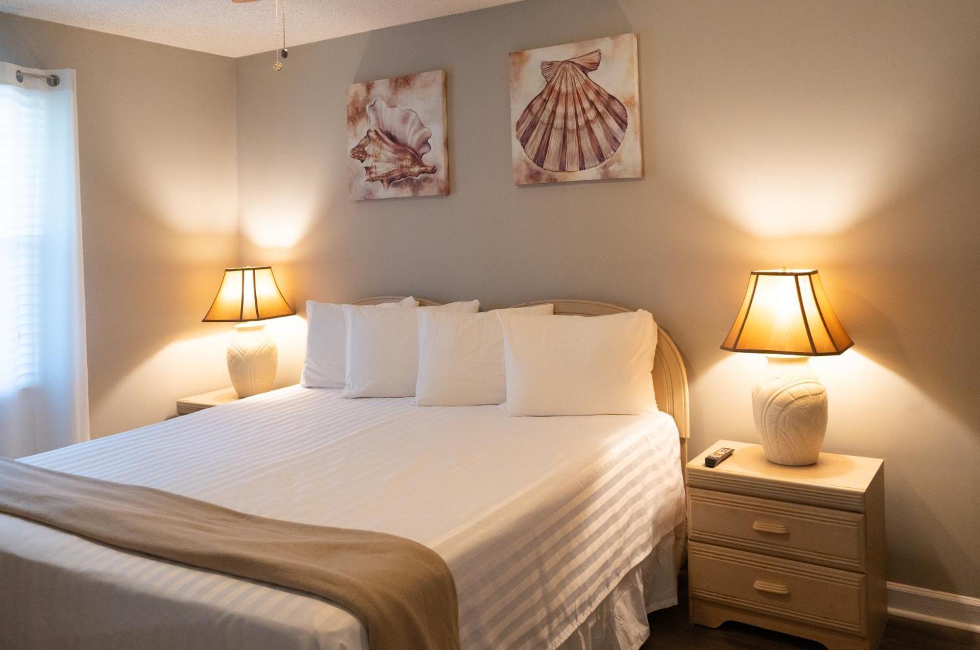Sea Watch Inn At The Landing Garden City Экстерьер фото
