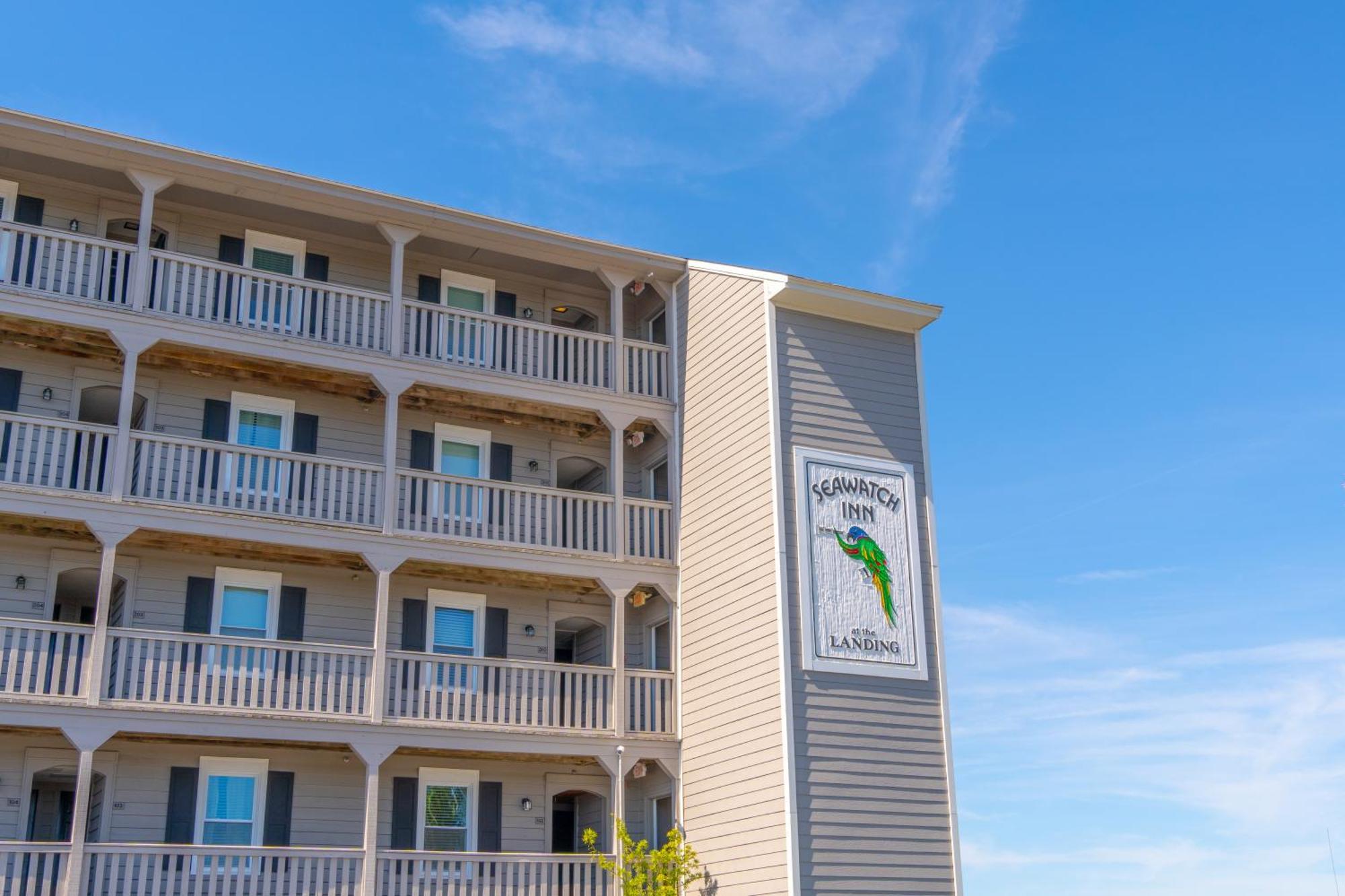 Sea Watch Inn At The Landing Garden City Экстерьер фото