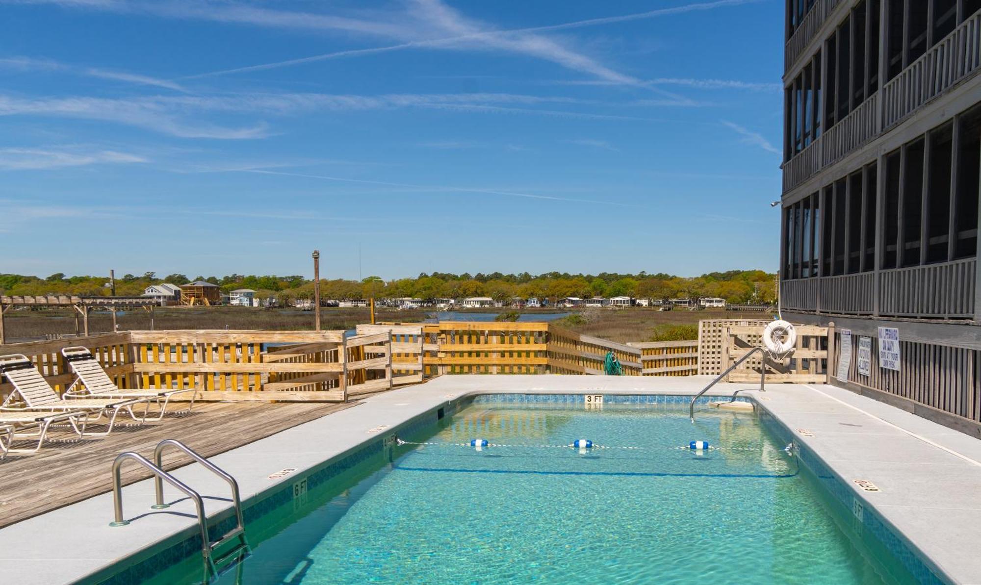 Sea Watch Inn At The Landing Garden City Экстерьер фото
