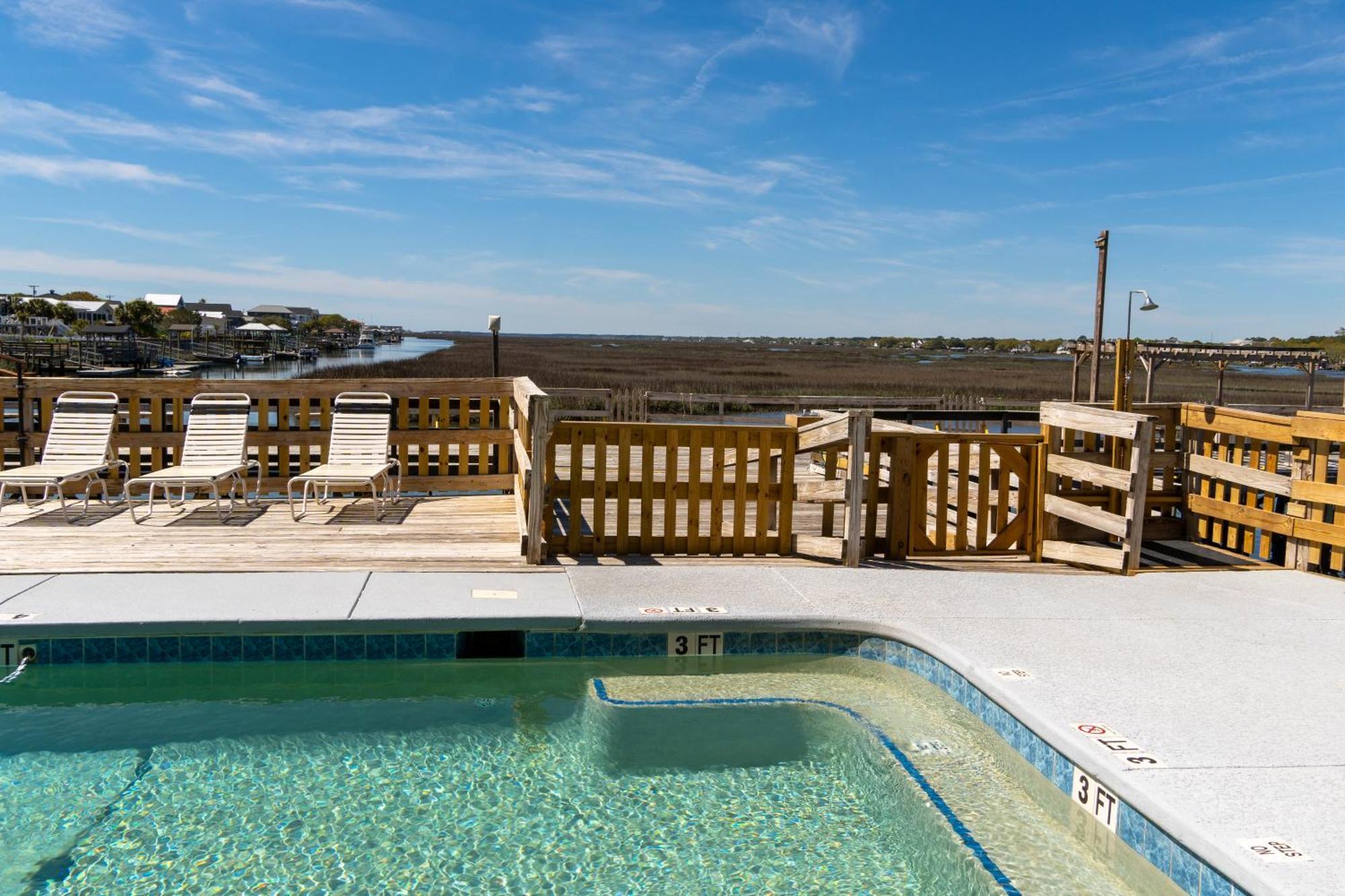 Sea Watch Inn At The Landing Garden City Экстерьер фото