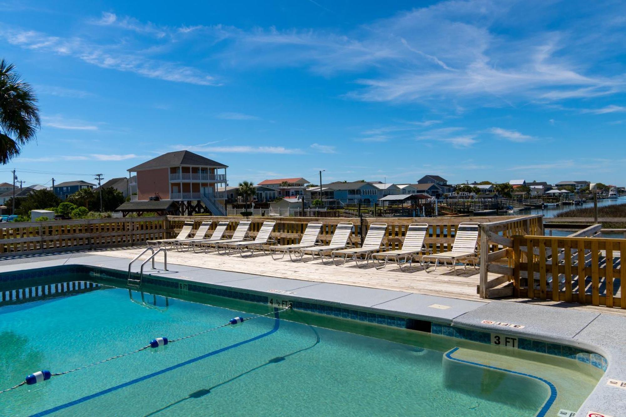Sea Watch Inn At The Landing Garden City Экстерьер фото