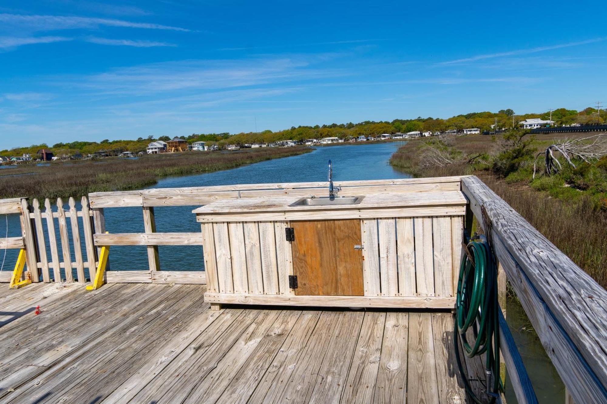 Sea Watch Inn At The Landing Garden City Экстерьер фото