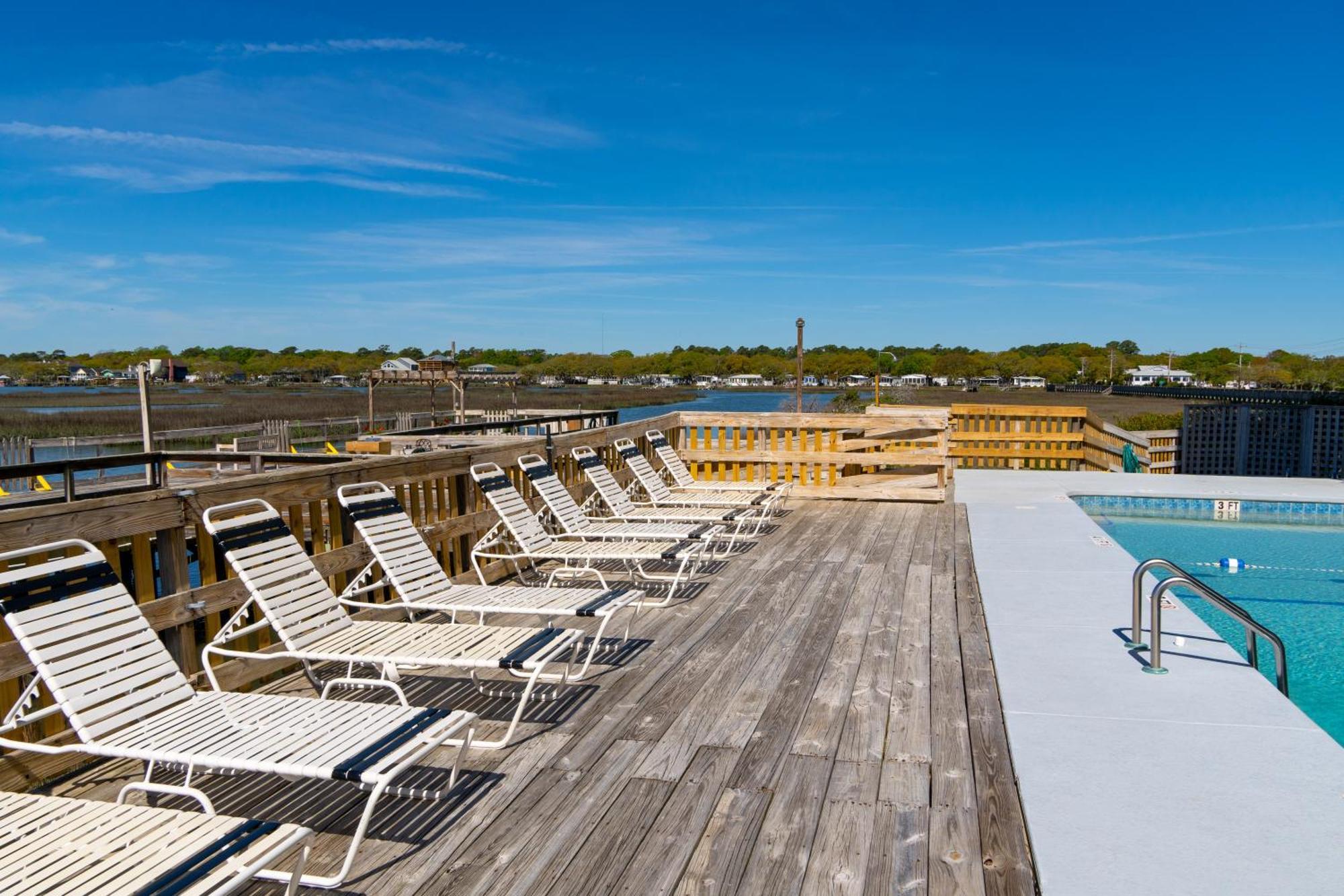 Sea Watch Inn At The Landing Garden City Экстерьер фото